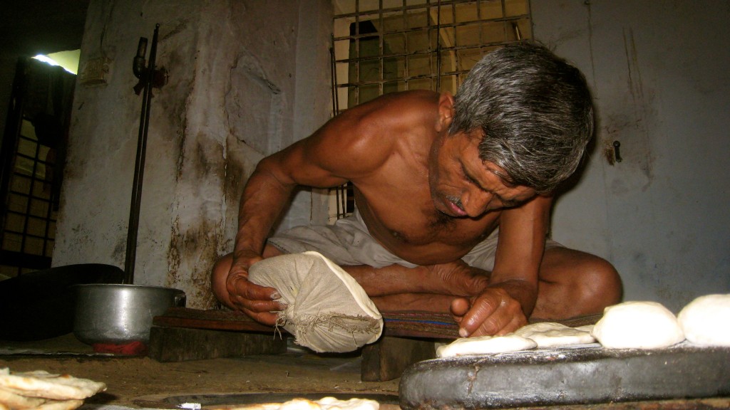 plain paratha tandoor oven kesar da dhaba